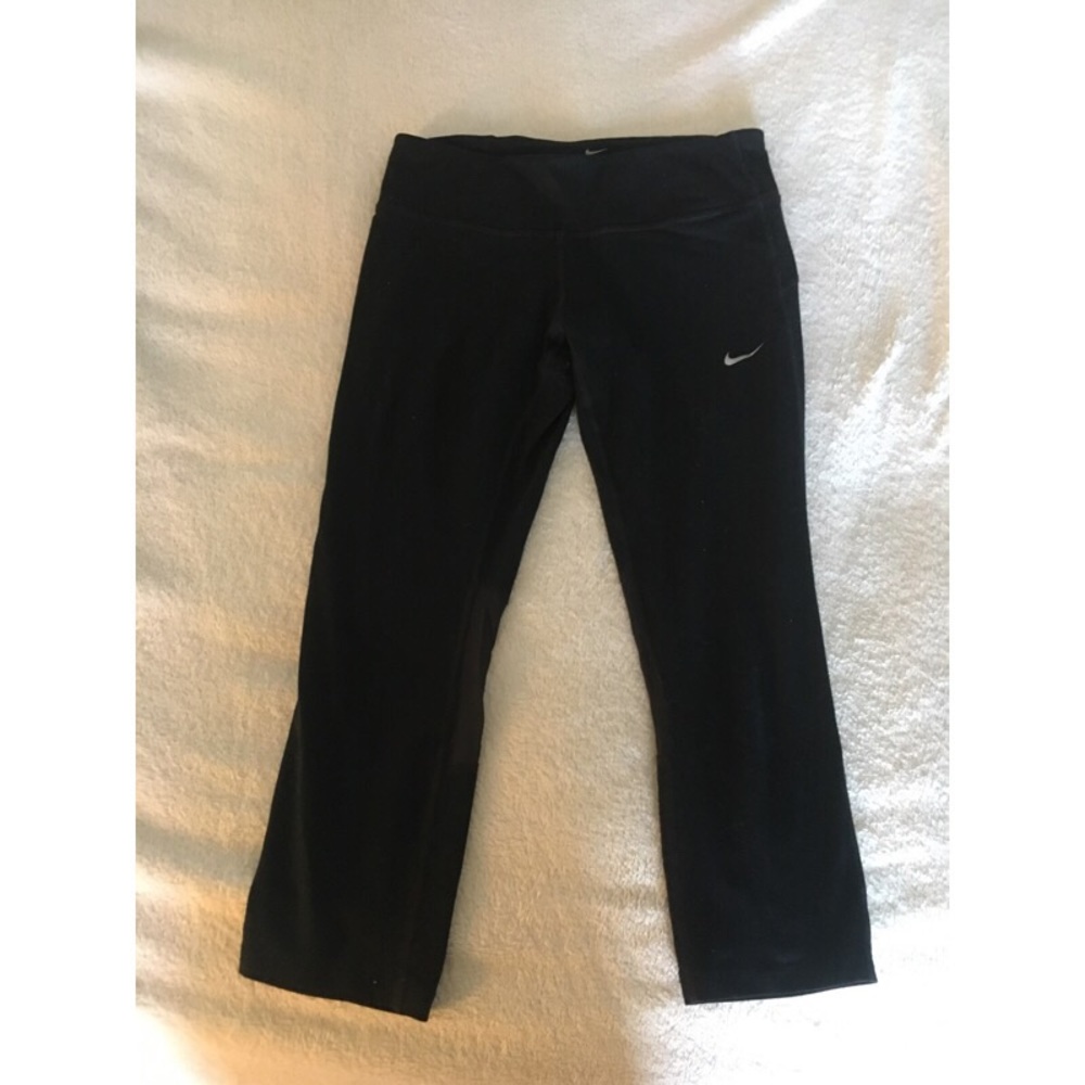 Nike dri-fit cropped leggings